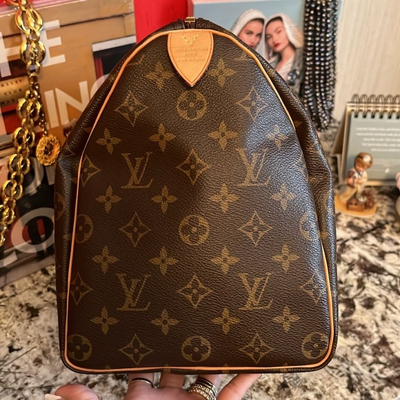 ❌SOLD❌Gorgeous Speedy 35 Handbag! - Picture 7 of 17